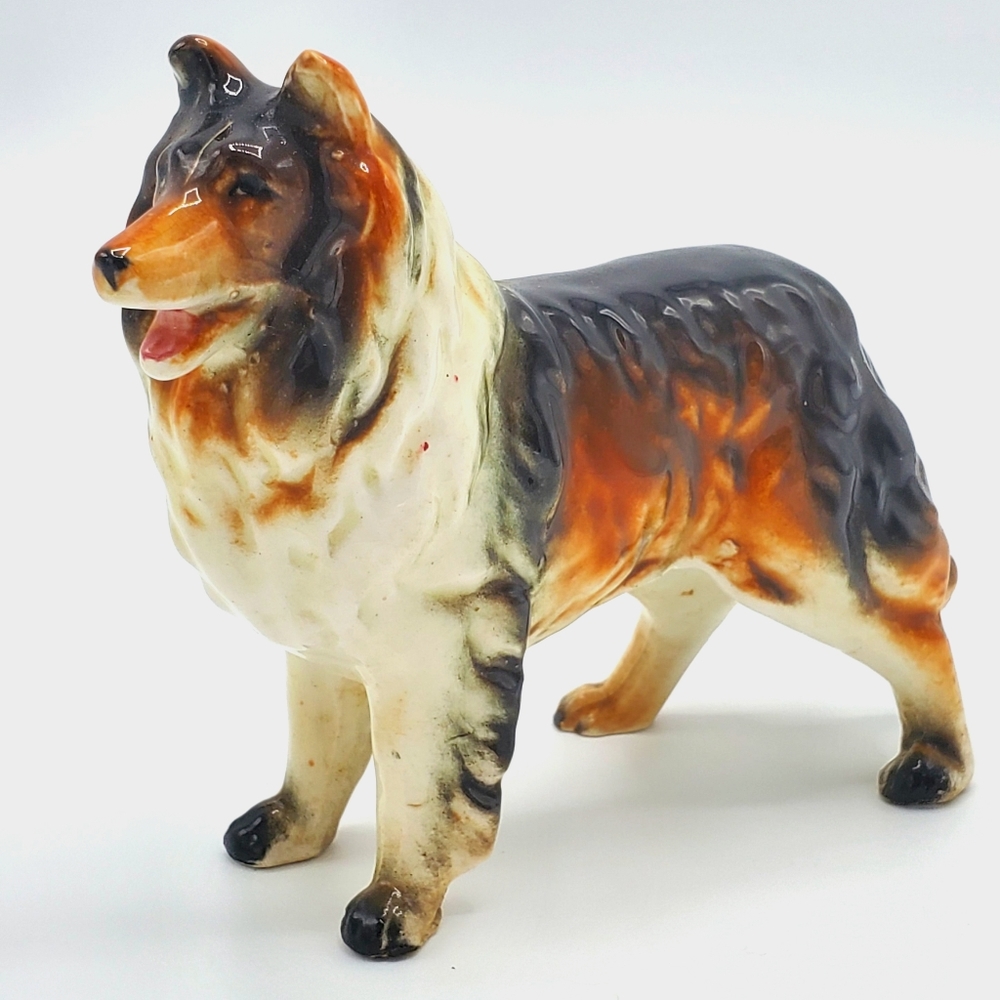 Collie figurine